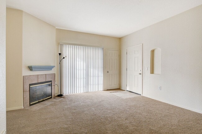 Building Photo - Beautiful 2 Bedroom 2 Full Bath Condo