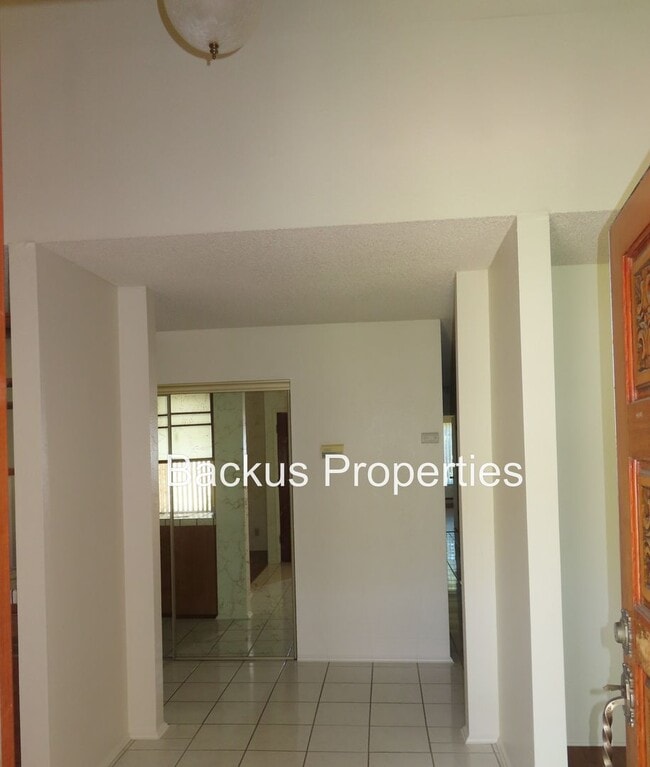Building Photo - 18725 Vasquez Ct