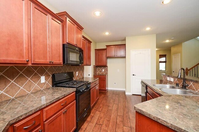 Foto del edificio - 4423 Ashberry Pine Ln