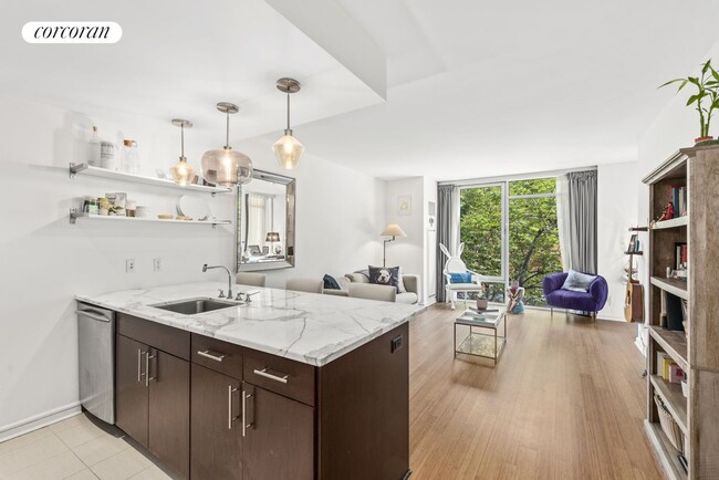 Building Photo - 350 W 53rd St