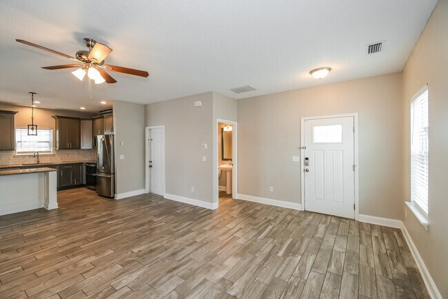 Foto del edificio - 522 Meldrum Ln