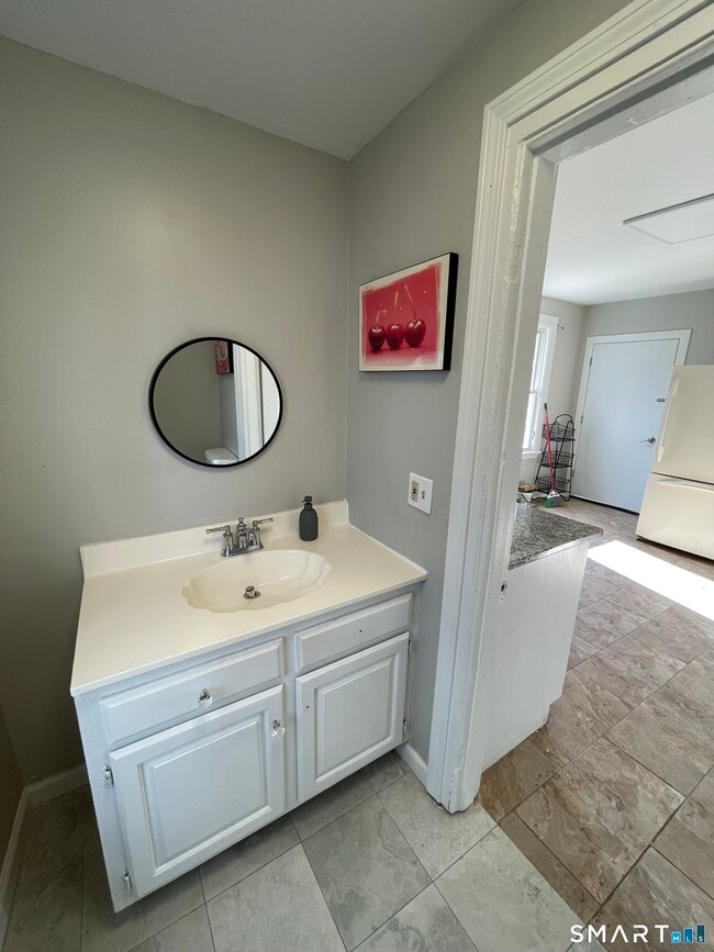 Building Photo - 98 Carroll St