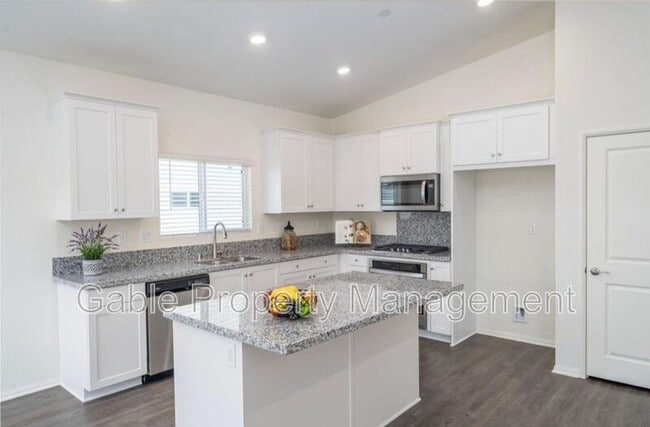 Building Photo - 4314 W Ave J 1