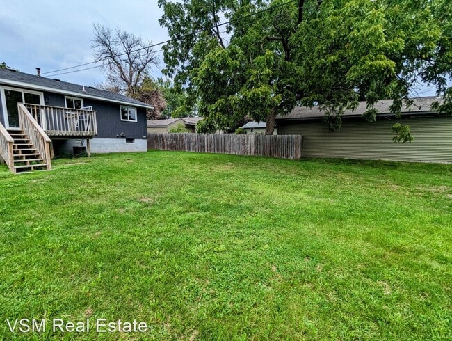 Building Photo - 2 br, 2 bath House - 2290 12th Ave E
