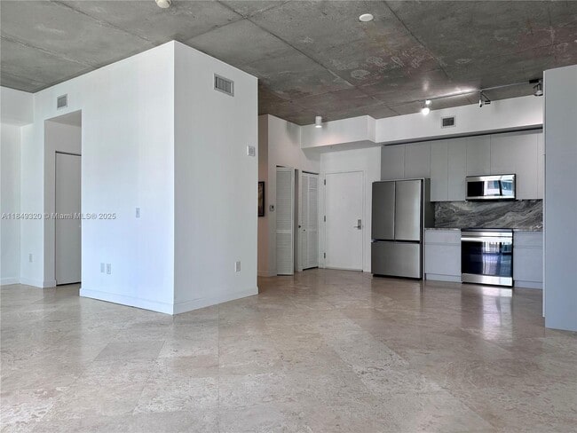 Building Photo - 2275 Biscayne Blvd
