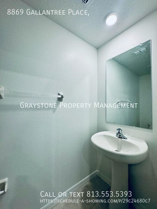 Foto del edificio - 8869 Gallantree Pl