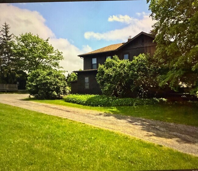 Foto del edificio - 1049 Danby Rd