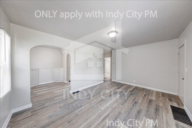 Photo - 1326 North Gladstone Avenue House