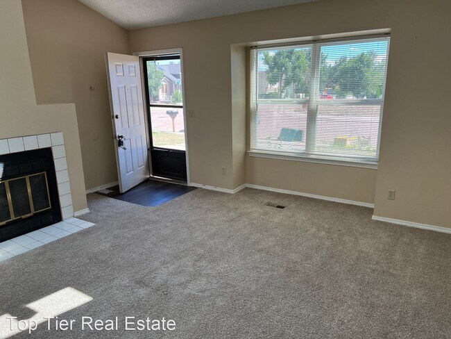 Building Photo - 3 br, 1 bath House - 430 Dix Circle