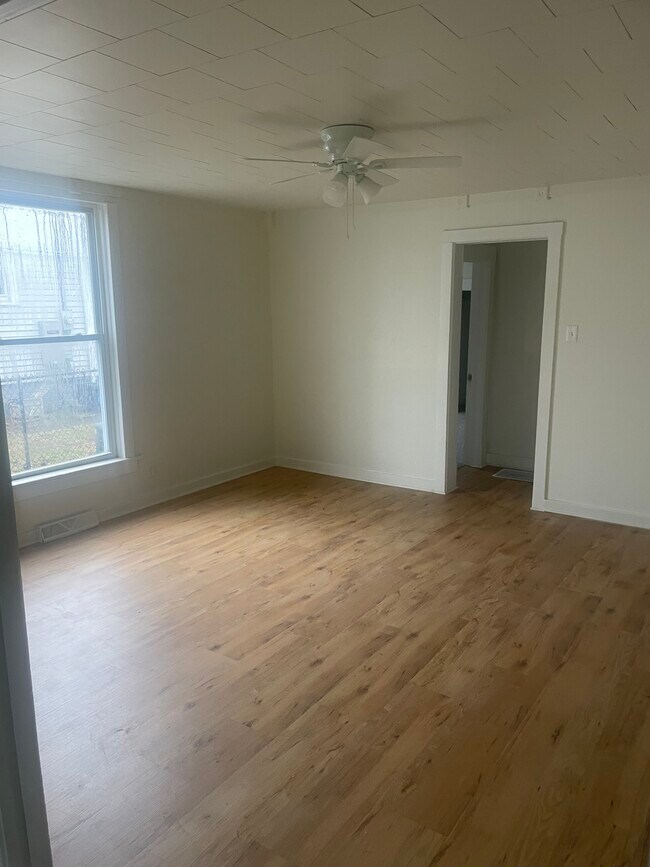 Foto del edificio - 1608 Marion Ave