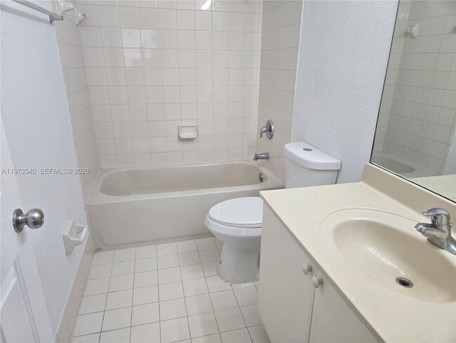Building Photo - 1407 SE 24th Ct