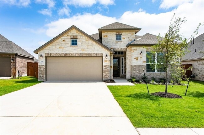 Building Photo - 105 Coronella Dr