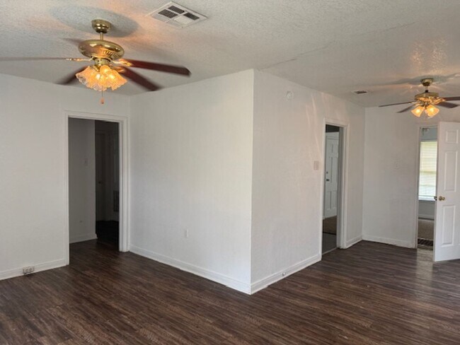 Foto del edificio - Two Bedroom