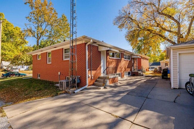 Foto del edificio - 375 S 44th St