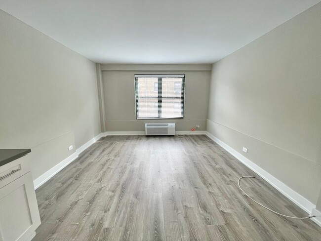 Building Photo - 2555 W Fitch Ave