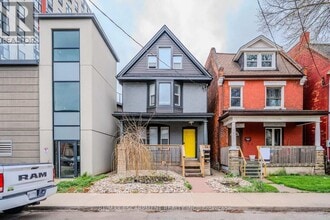Building Photo - 74 Cathcart St