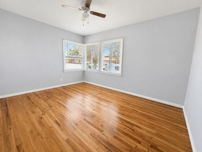 Foto del edificio - Charming Lakewood Home- Available for showings March 1st!