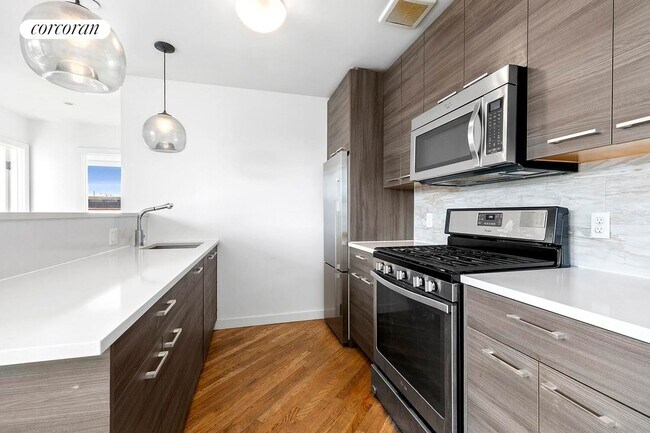 Foto del edificio - 186 Putnam Ave