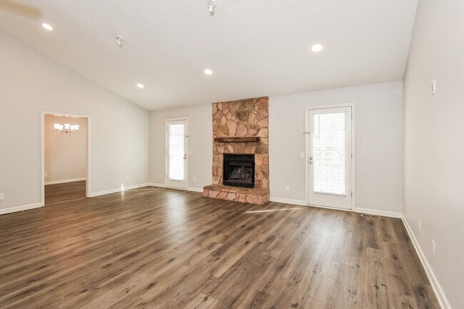 Foto del edificio - 2752 Hawk Trace NE