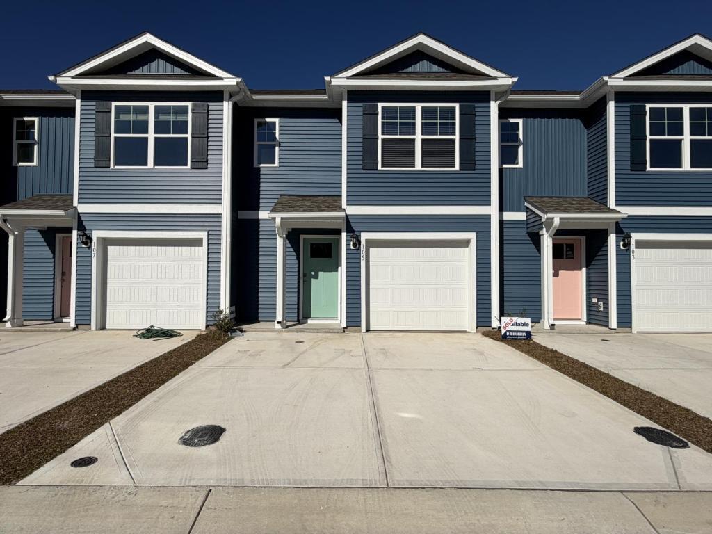 Foto principal - 105 S Grassland Rd