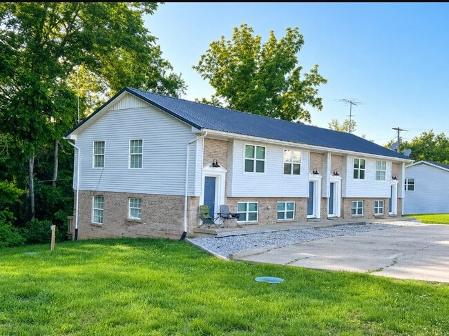 Building Photo - 105 Windy Cir