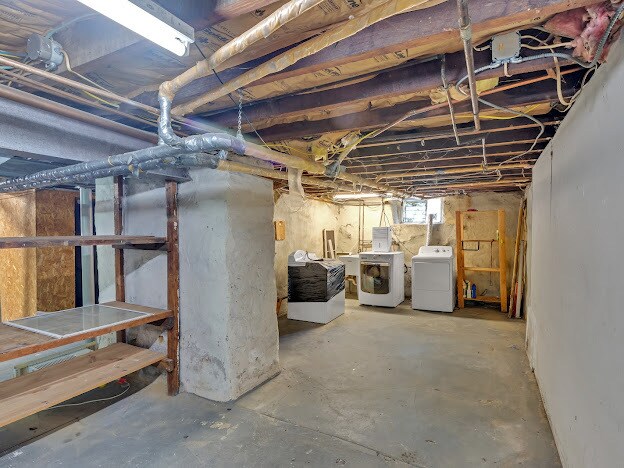 Building Photo - 520 Boyer Rd