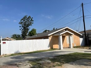 Building Photo - 2655 Parkway Dr