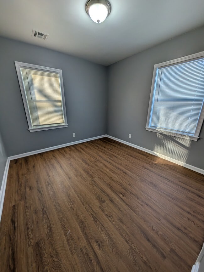 Foto del edificio - 117 SW Hillside Ave