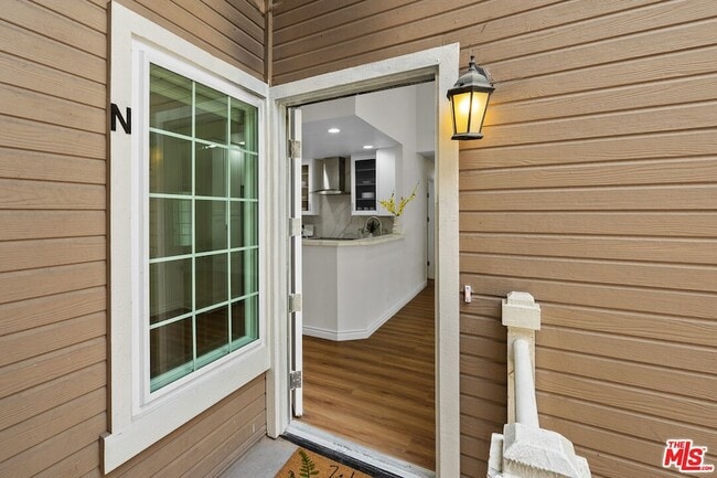 Building Photo - 8725 Beckenham Lane