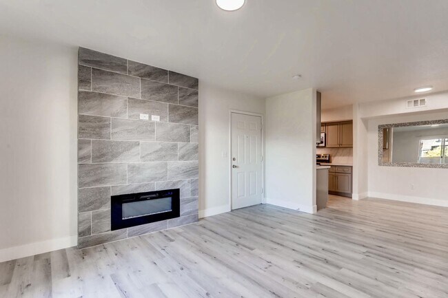 Building Photo - Tuscano Condo 1 Bedroom