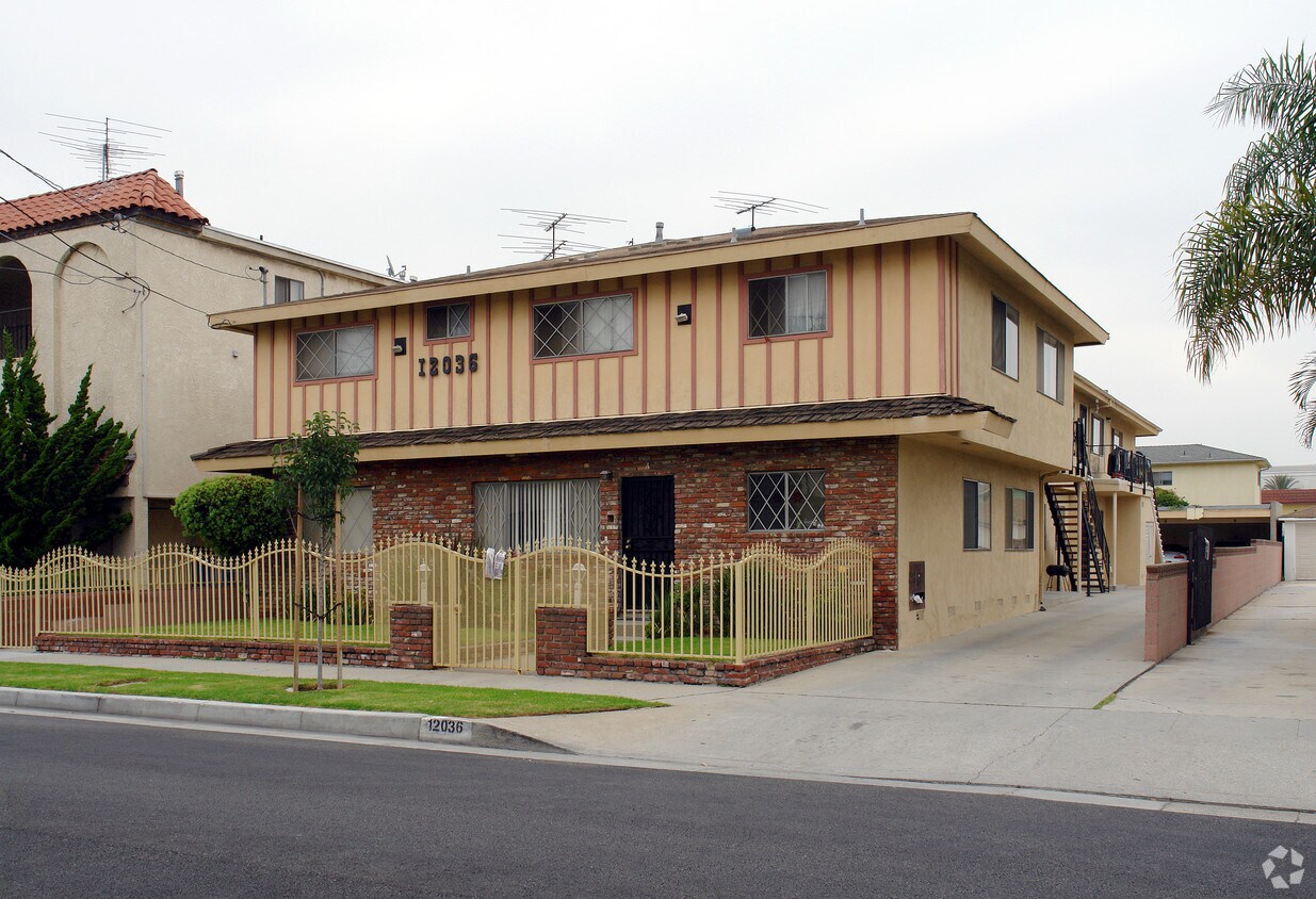 Primary Photo - 12036 Grevillea Ave