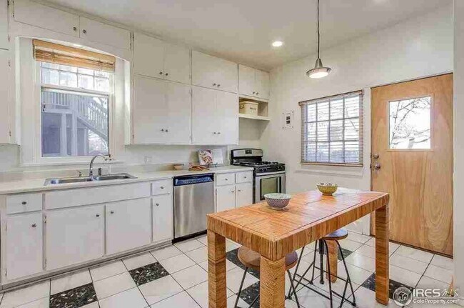 Building Photo - 641 Remington St