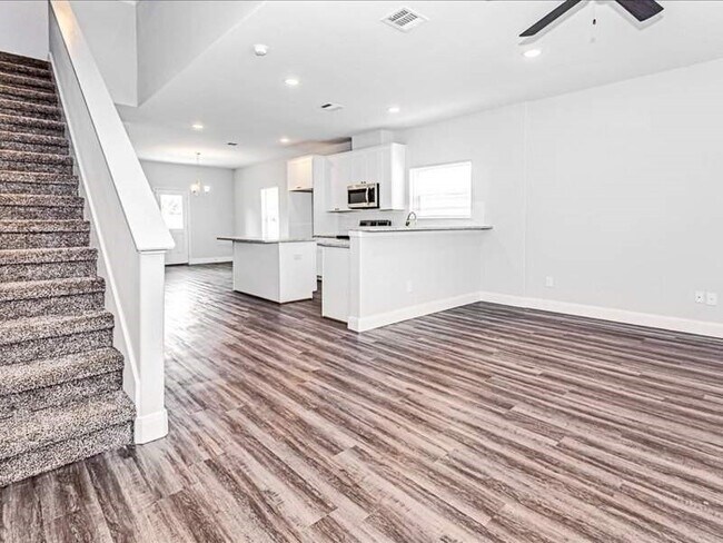 Foto del edificio - 5217 E Houston Rd