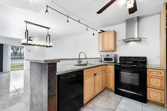 Building Photo - 22615 SW 66th Ave