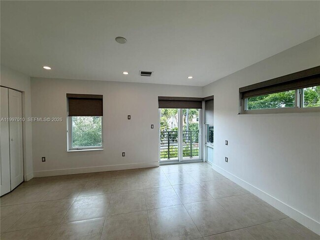 Foto del edificio - 540 SW 6th Ave