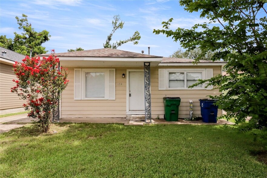 Primary Photo - 604 W Peach St