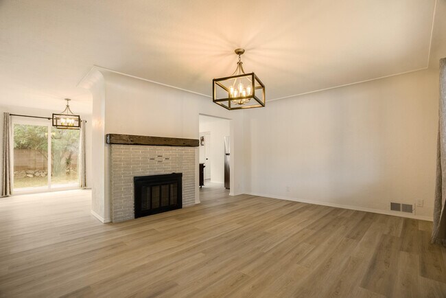 Foto del edificio - 1812 Shirley St NE