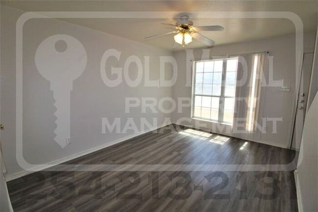 Foto del edificio - 4205 Alan Kent Dr