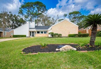 Building Photo - 3322 Robinson Rd