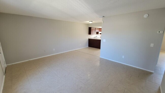 Building Photo - 130 Las Brisas Way