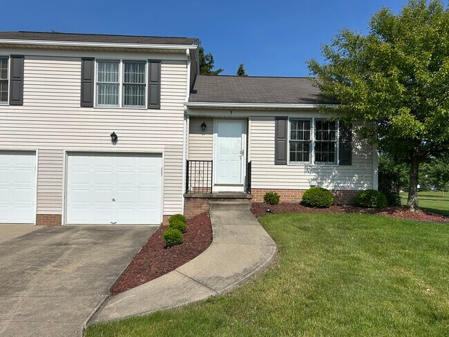 Foto del edificio - 651 Sturbridge Dr