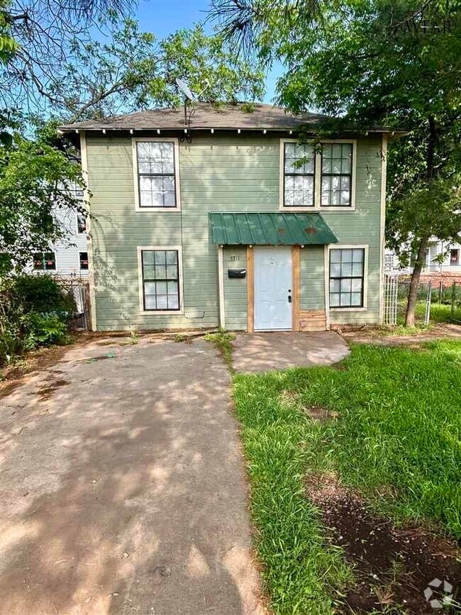 Building Photo - 1711 Beverly Dr