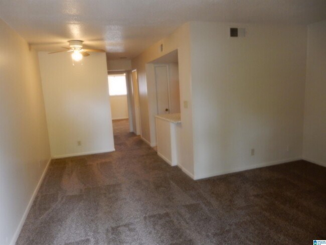 Building Photo - 2325 10th Ct S