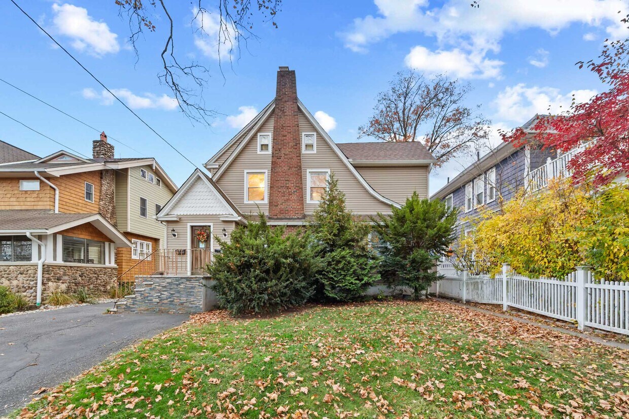 Photo - 23 2nd St (Ridgefield Park, NJ)