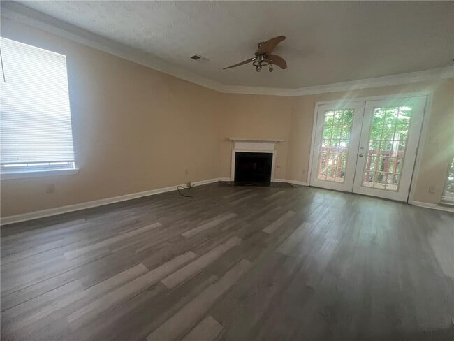 Building Photo - 1033 Plantation Way