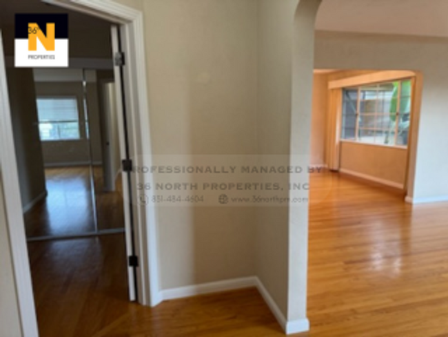 Building Photo - Beautiful Monterey 3 Bedroom, 2 Bath Home ...