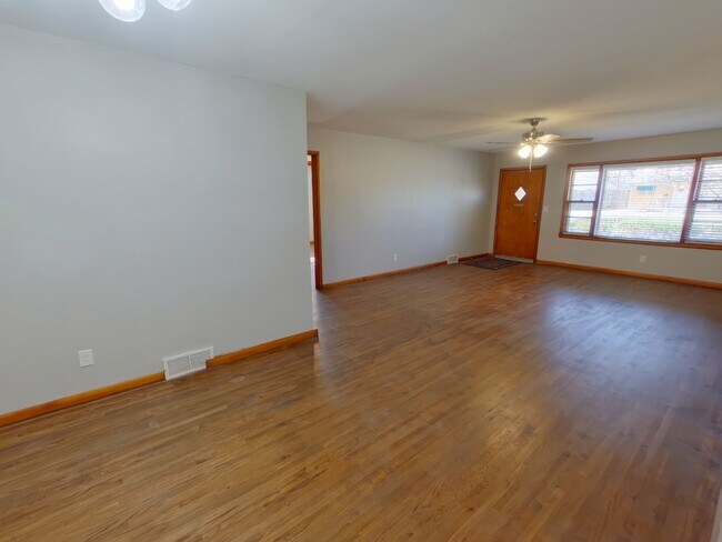 Foto del edificio - 2122 S Chautauqua Ave