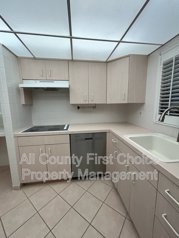 Building Photo - 10540 77th Terrace