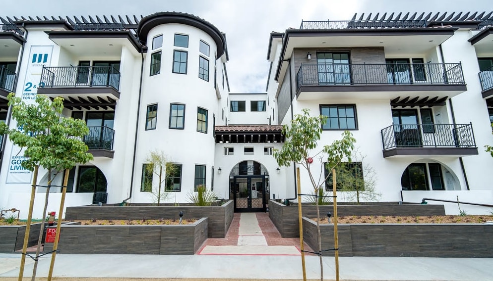 Kelton Alexander Apartments Los Angeles Ca Apartments Com