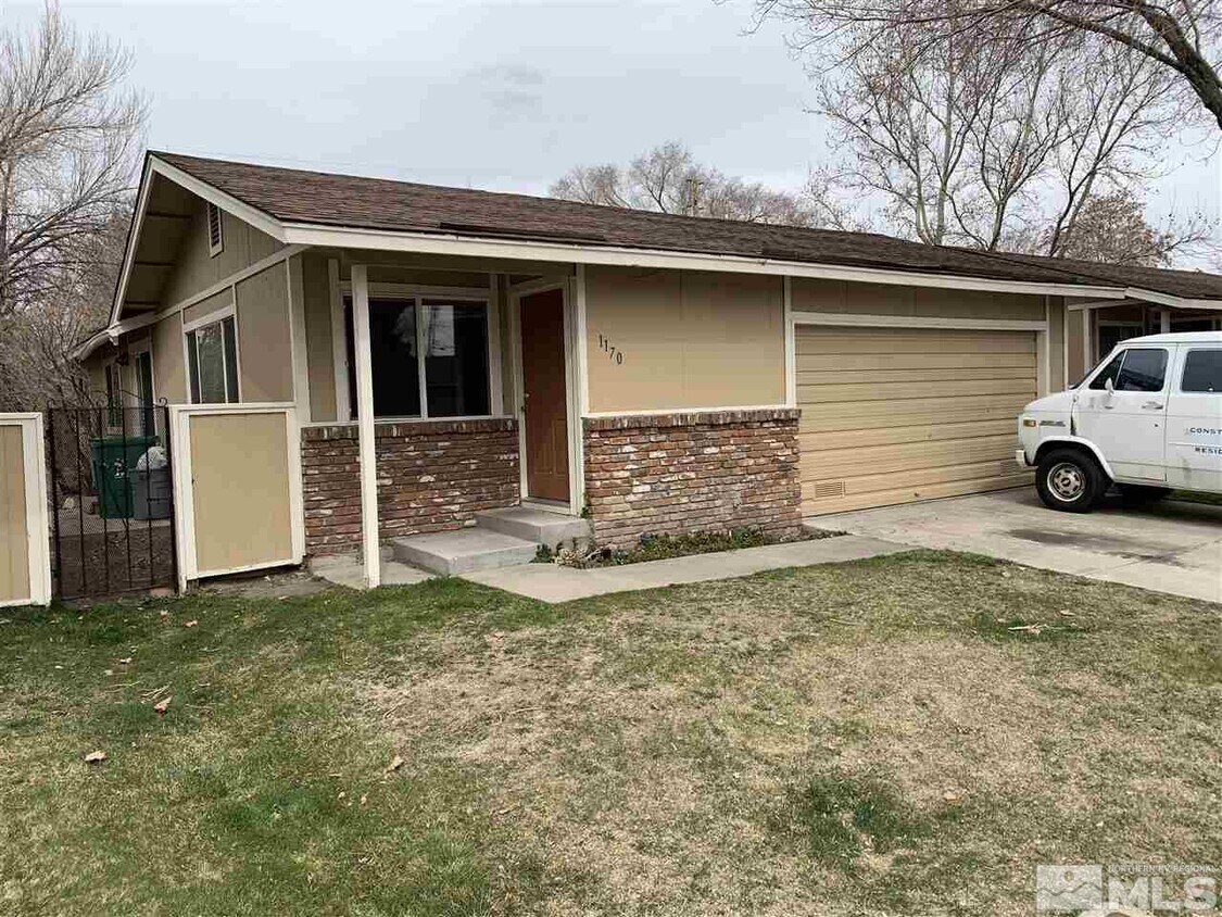 Foto principal - 1170 Goldfield Ave
